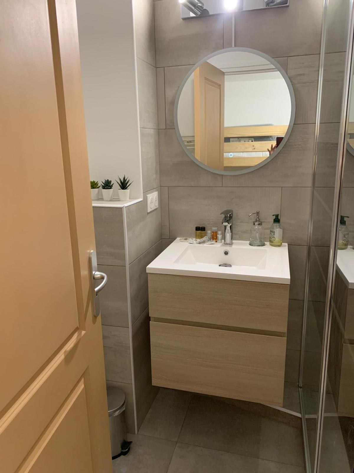 06u - Beautiful In - Swimming Pool And Tennis Court Apartment