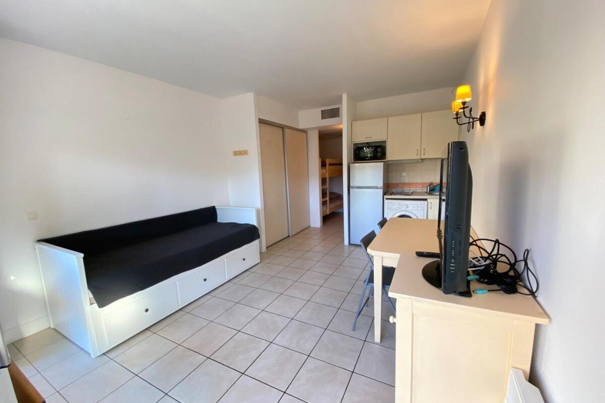 06u - Beautiful In - Swimming Pool And Tennis Court Appartement *