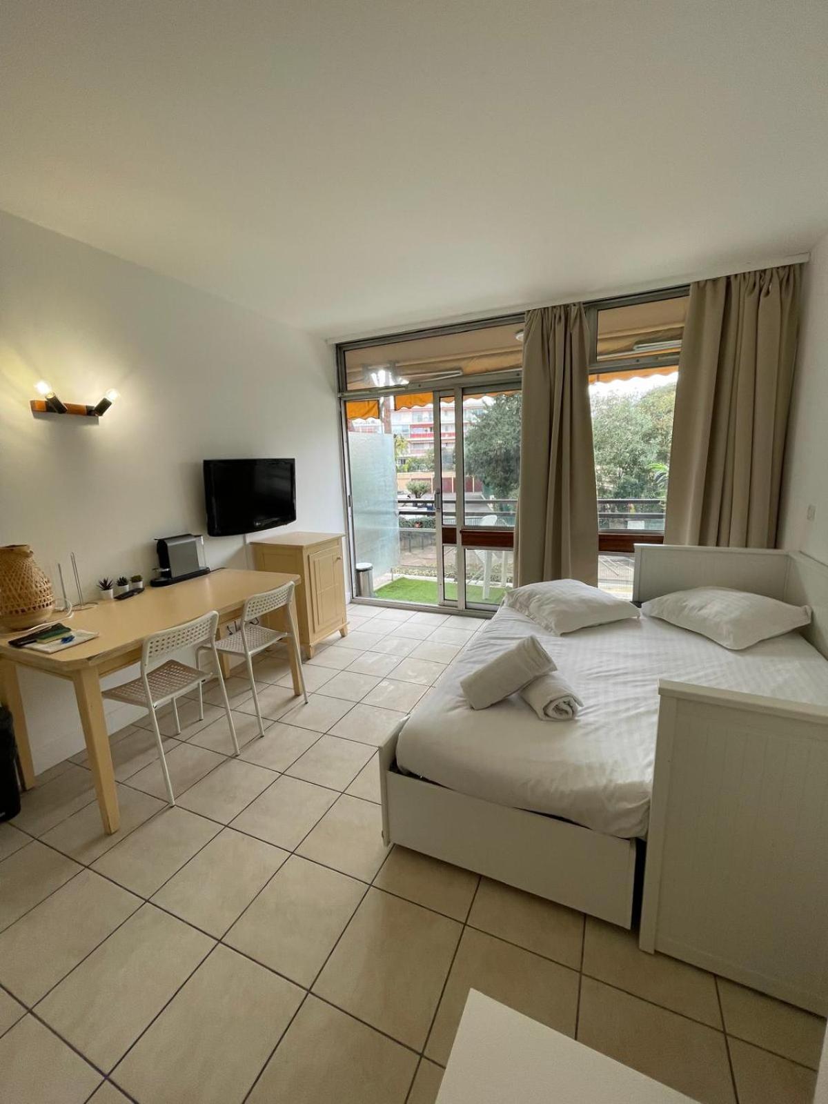 06u - Beautiful In - Swimming Pool And Tennis Court * Saint-Laurent-du-Var