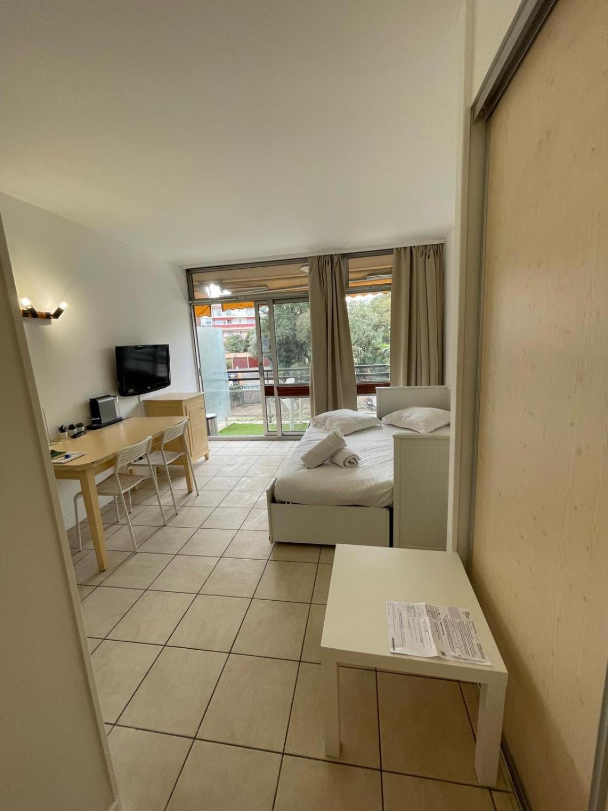 06u - Beautiful In - Swimming Pool And Tennis Court Appartement