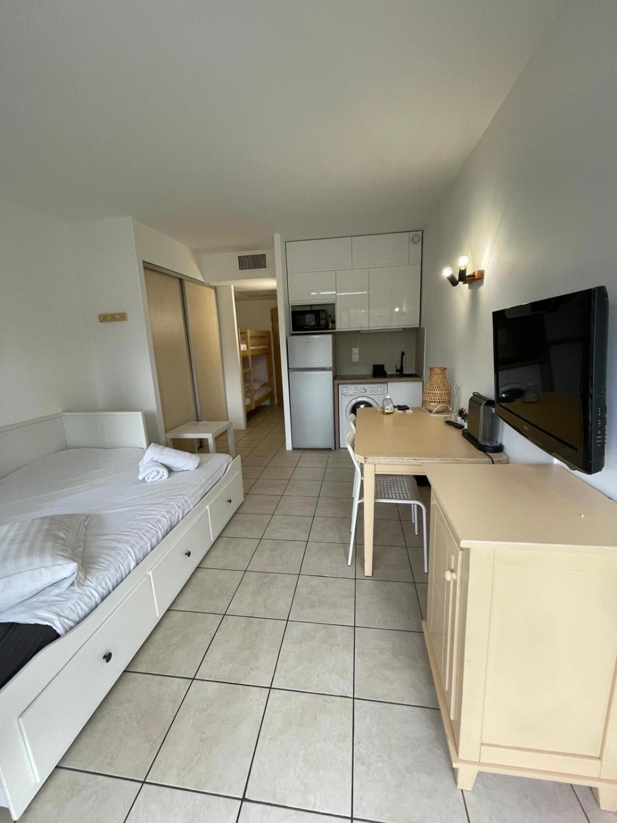 Apartment 06u - Beautiful In - Swimming Pool And Tennis Court *
